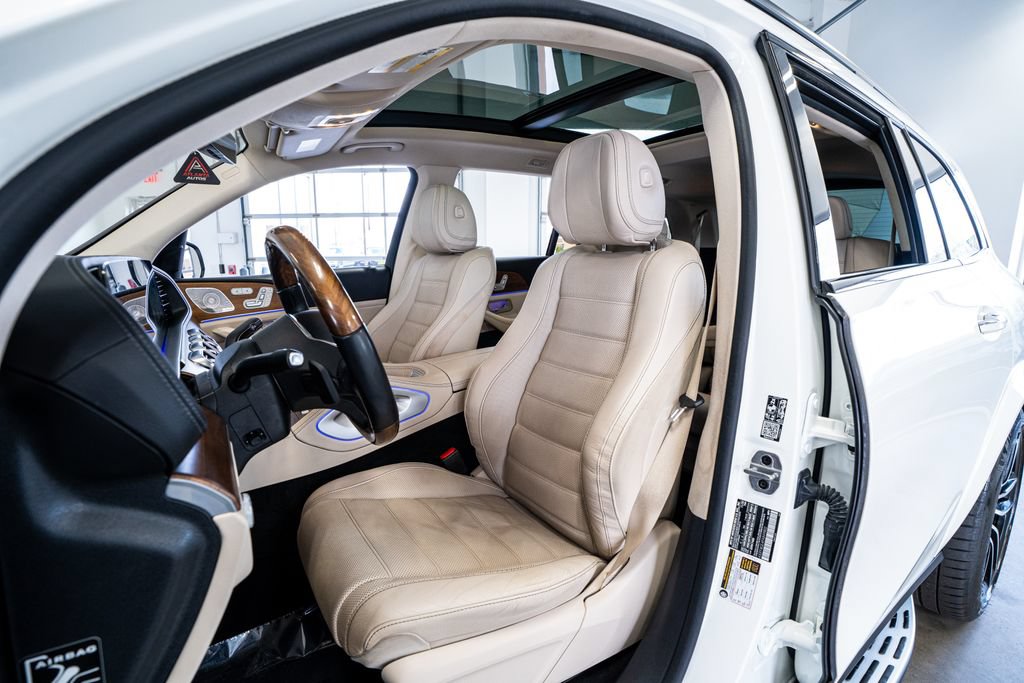 Used 2023 Mercedes-Benz GLS 580 4MATIC image 32