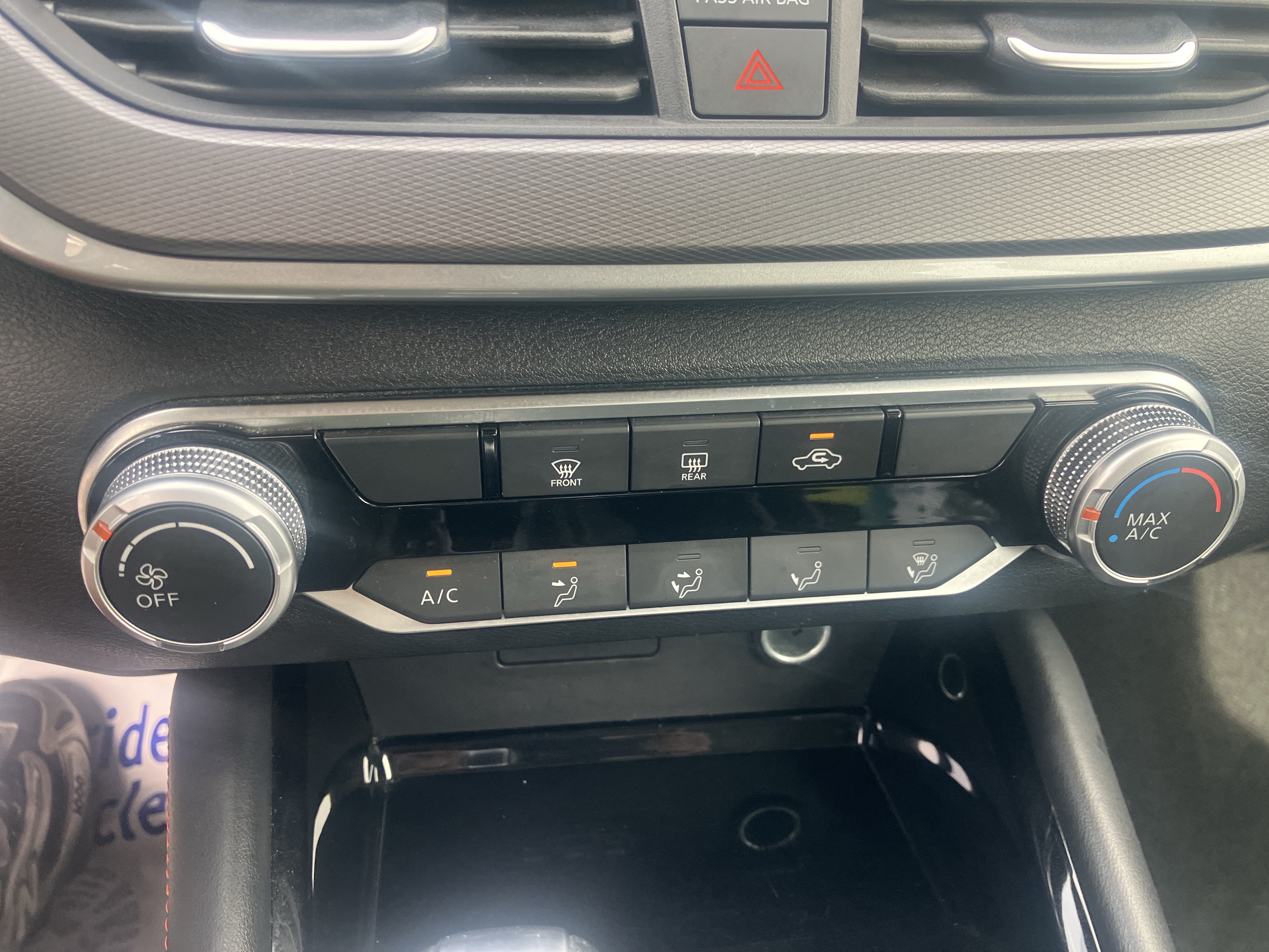 Used 2024 Nissan Altima 2.5 SR FWD image 28