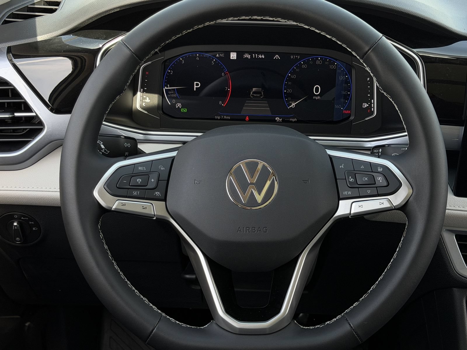 New 2026 Volkswagen Taos SEL AWD/4WD image 15
