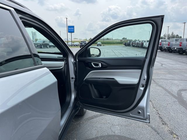 Used 2024 Jeep Compass Limited image 21