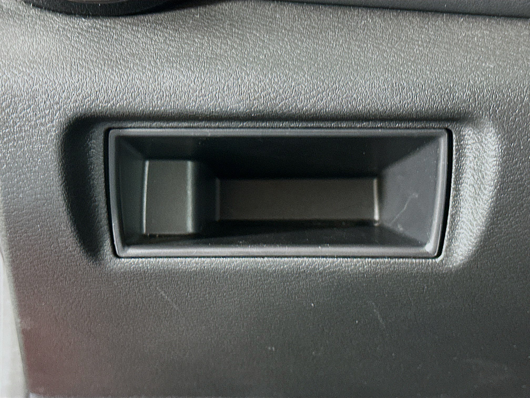 Used 2025 Nissan Versa SR w/ Trunk Package FWD image 17