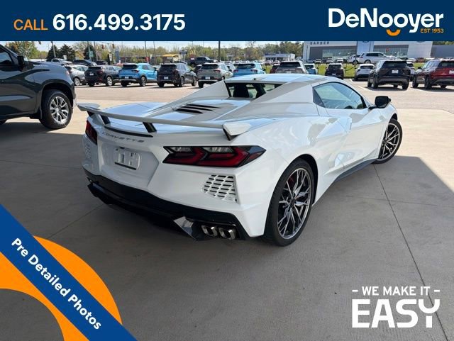 Used 2025 Chevrolet Corvette Stingray Premium Conv w/ Z51 Performance Package RWD image 6