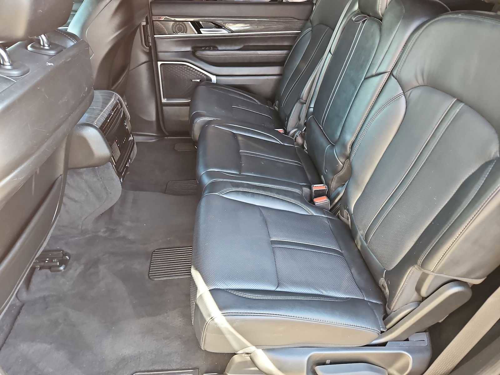 Used 2022 Jeep Wagoneer Series II image 35