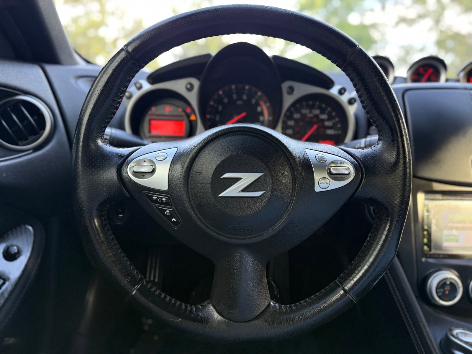 Used 2016 Nissan 370Z Coupe RWD image 23
