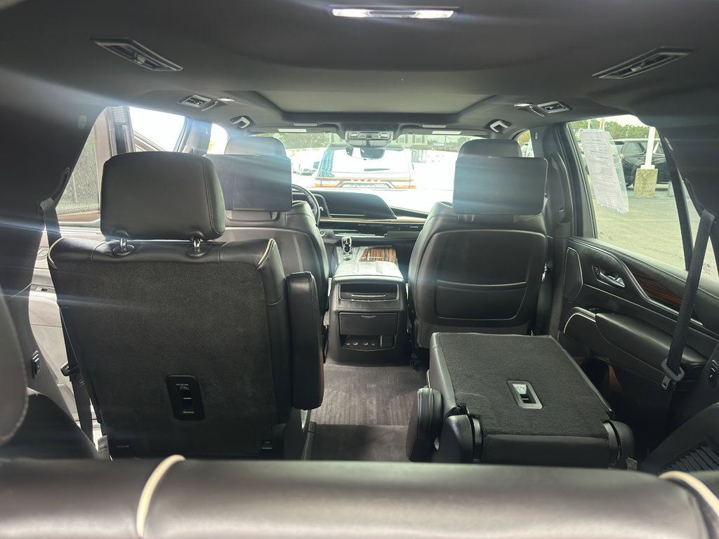 Used 2021 Cadillac Escalade Premium Luxury image 14