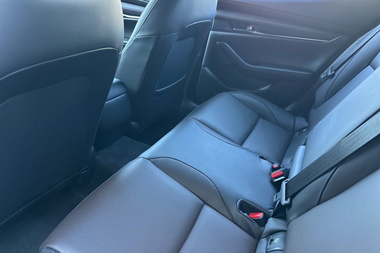 New 2026 MAZDA MAZDA3 Hatchback w/Premium Plus Pkg image 13