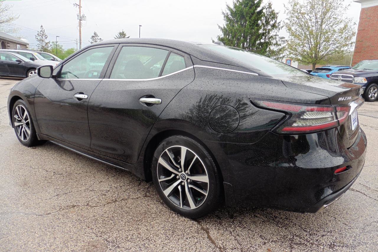 Used 2023 Nissan Maxima SL FWD image 2