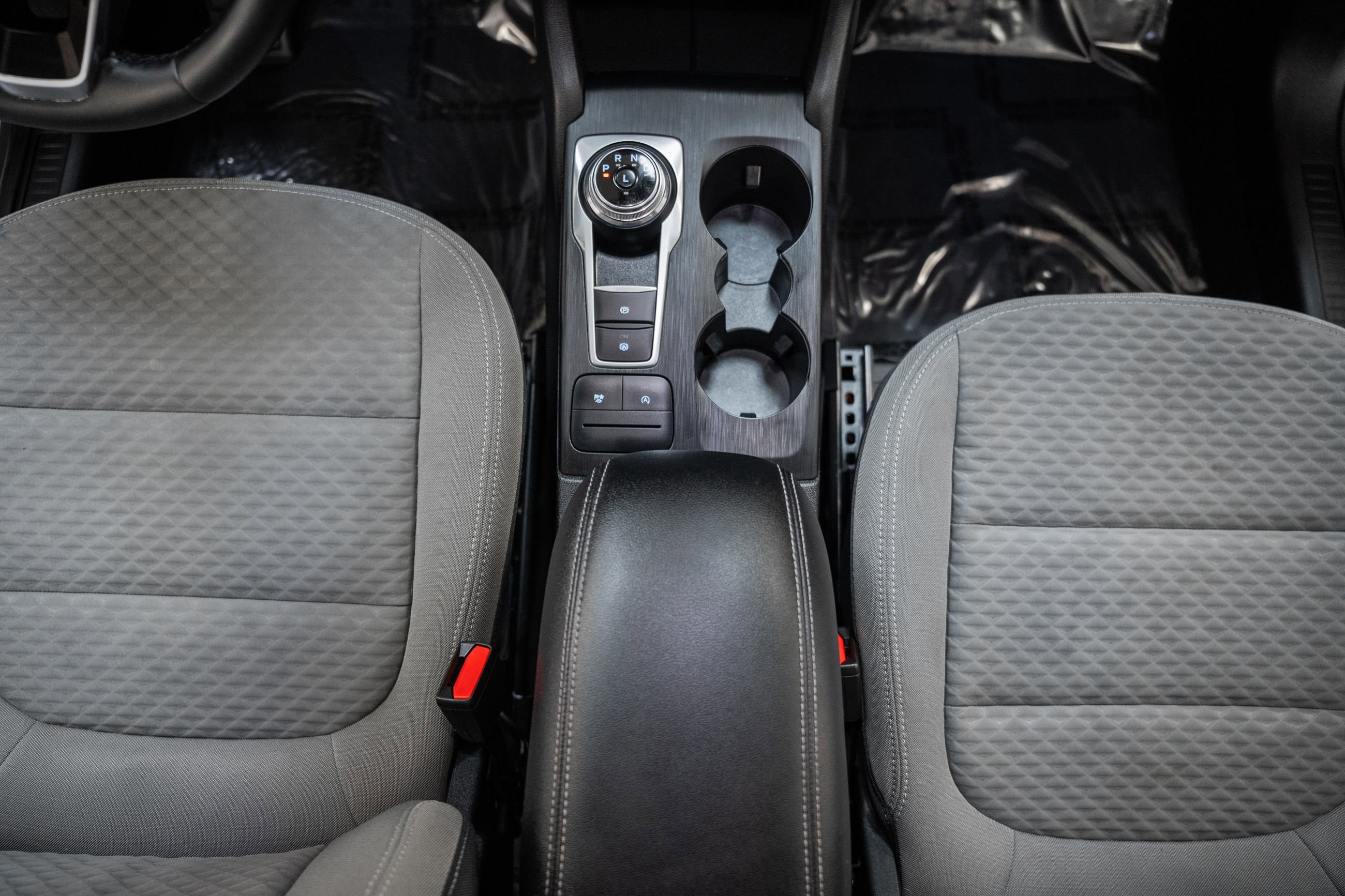 Certified 2021 Ford Escape SE w/ SE Sport Appearance Package image 33