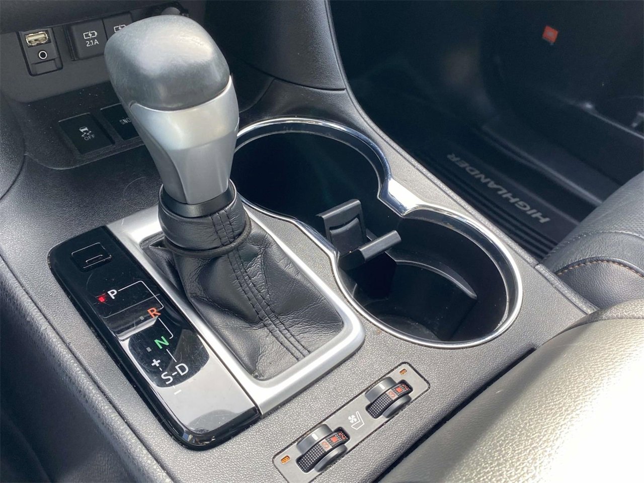 Used 2019 Toyota Highlander AWD V6 image 33