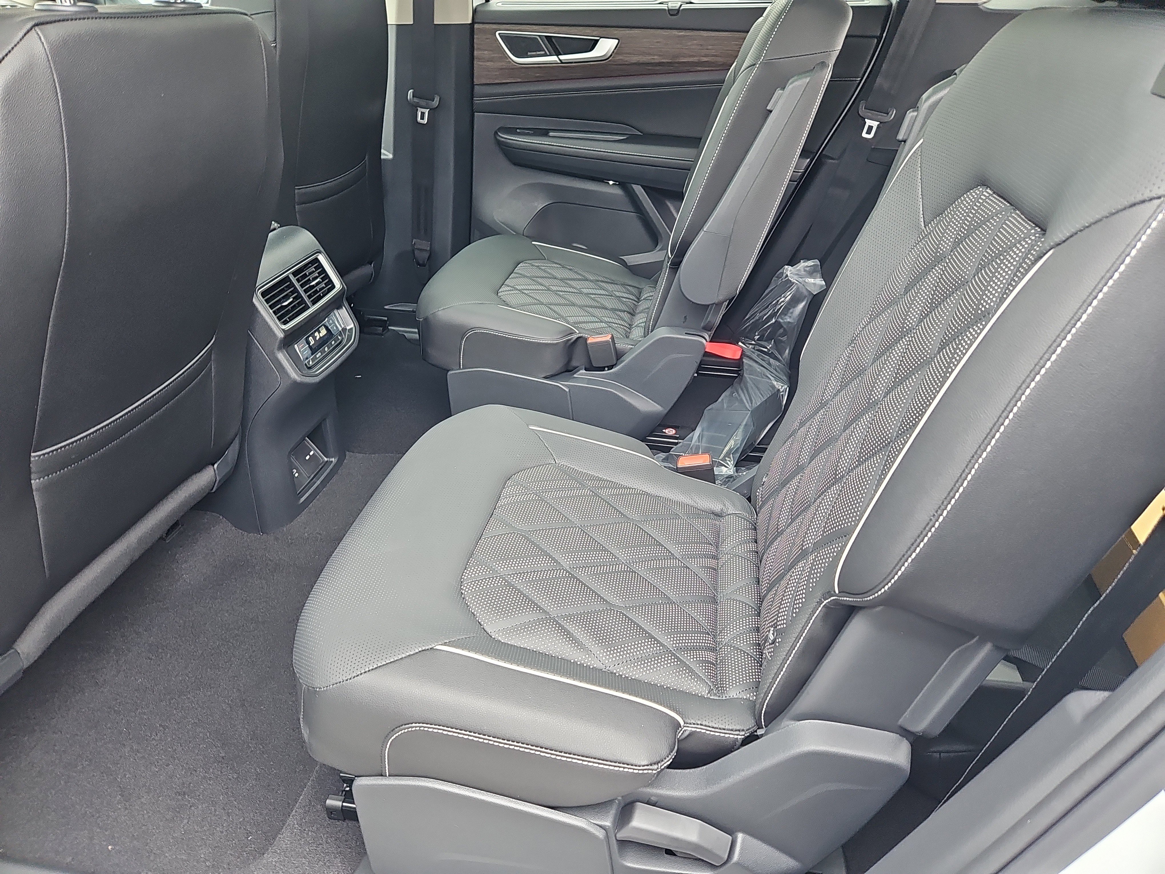 New 2026 Volkswagen Atlas SEL Premium R-Line image 21