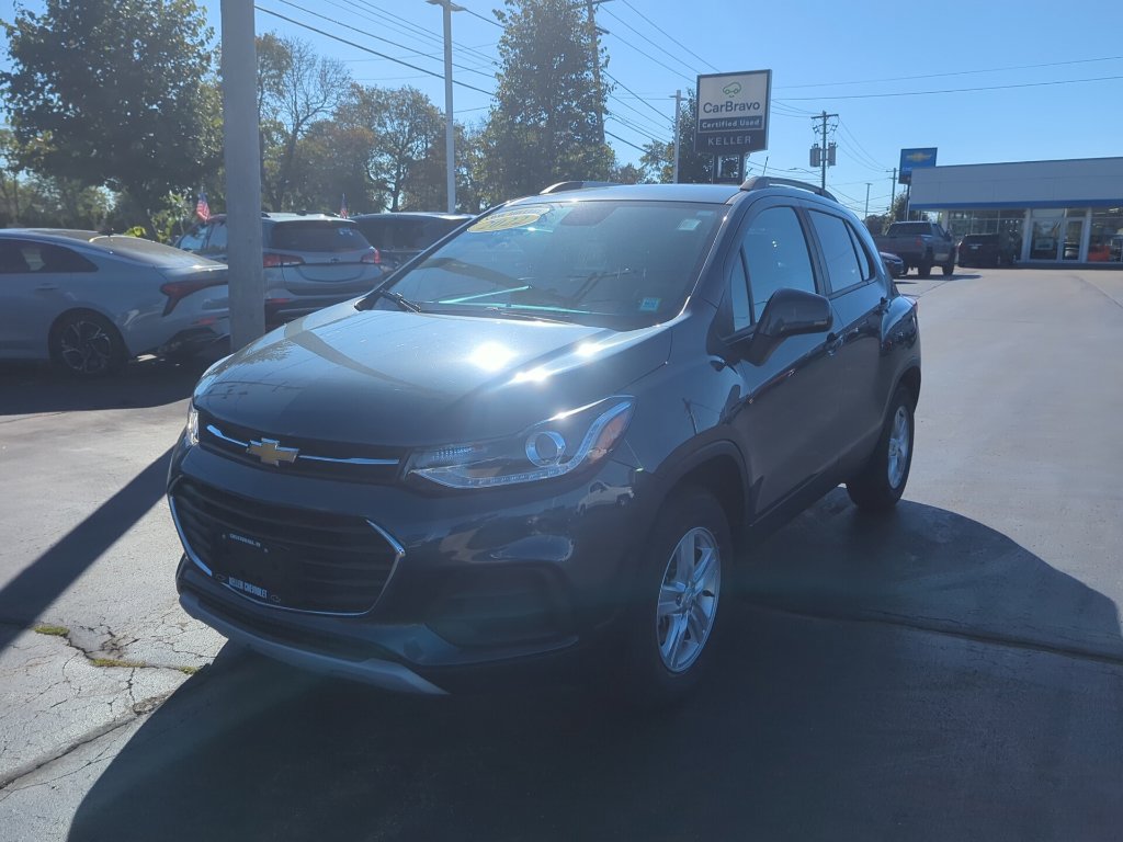 Used 2022 Chevrolet Trax LT w/ LT Convenience Package AWD/4WD image 4