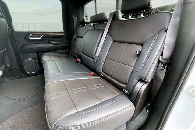 Used 2024 Chevrolet Silverado 2500 High Country w/ Technology Package image 26