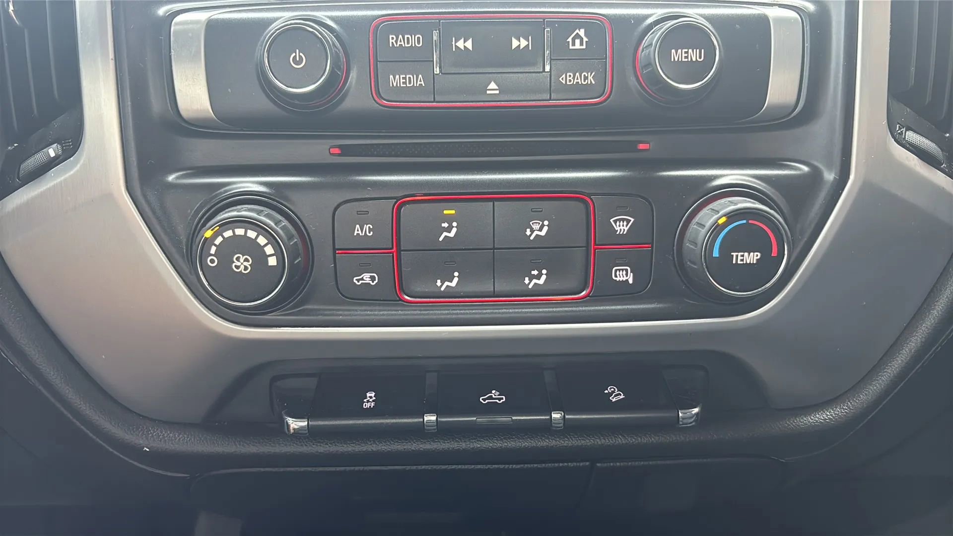Used 2015 GMC Sierra 2500 SLE AWD/4WD image 21