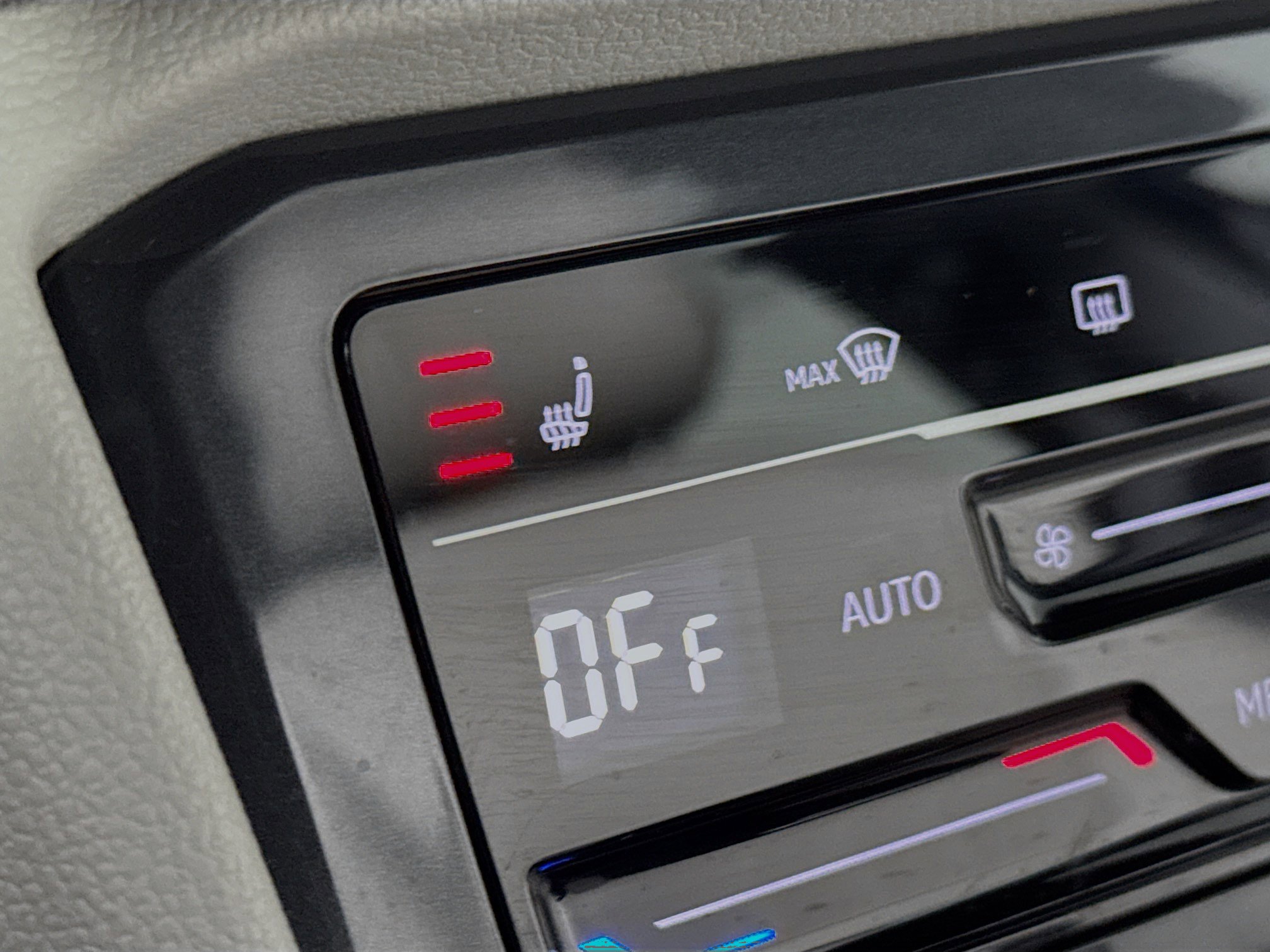 Used 2022 Volkswagen Tiguan SE R-Line image 19