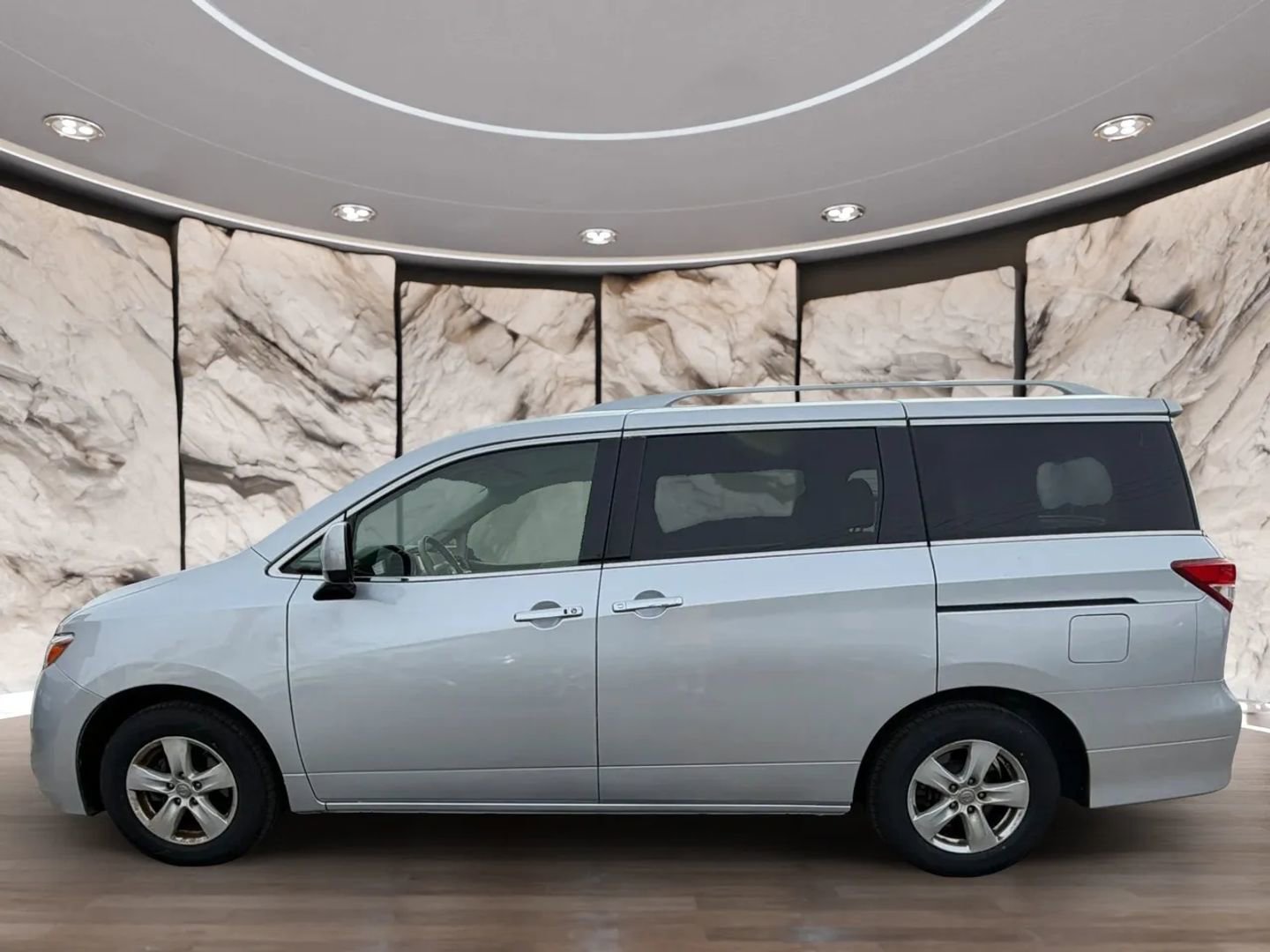 Used 2016 Nissan Quest SV image 5