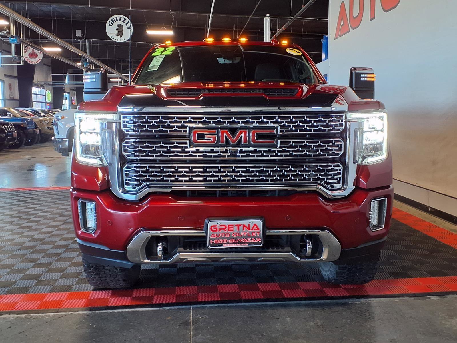 Used 2022 GMC Sierra 2500 Denali w/ Denali Ultimate Package image 2