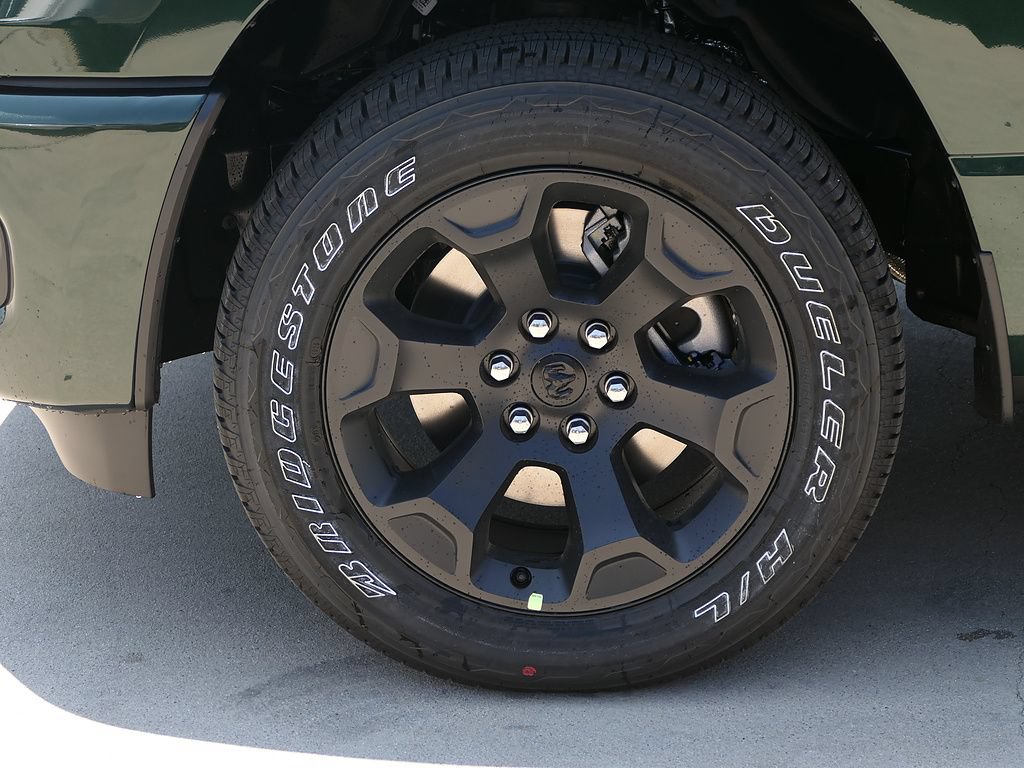 New 2026 RAM 1500 Express AWD/4WD image 8