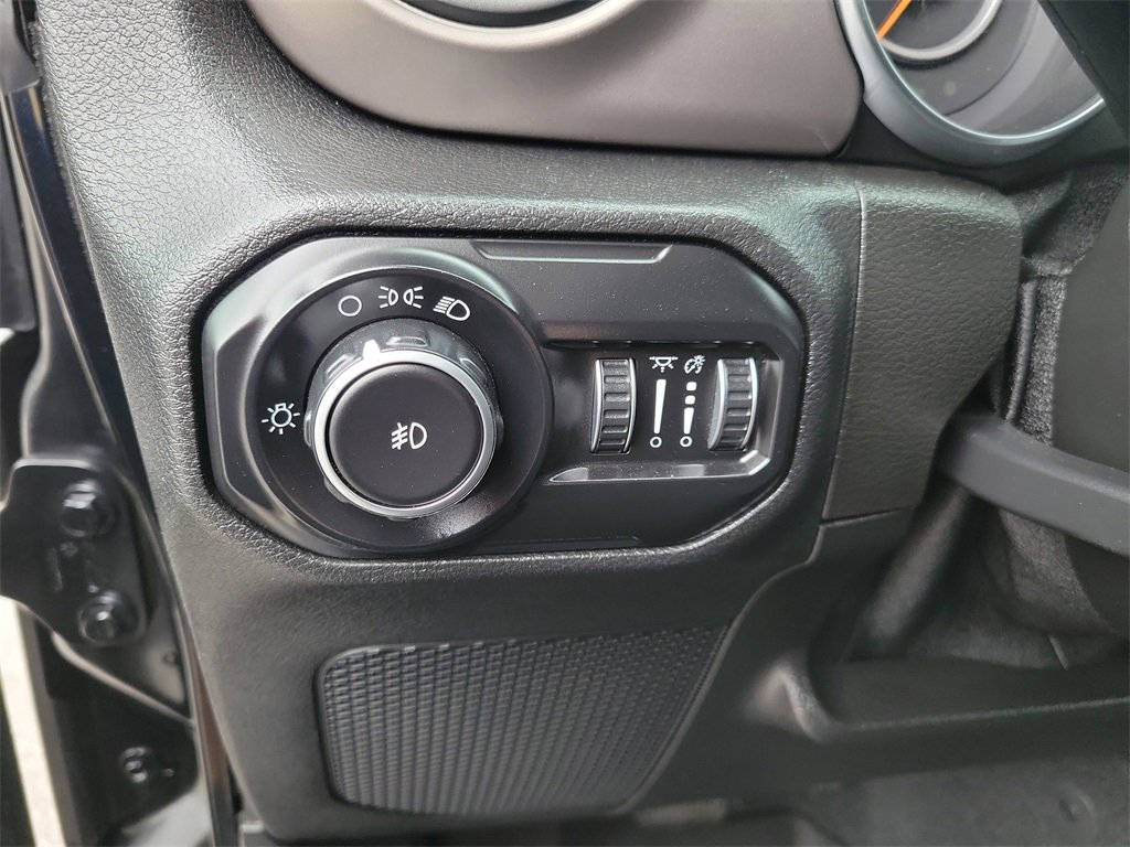 Used 2020 Jeep Wrangler Sport image 19