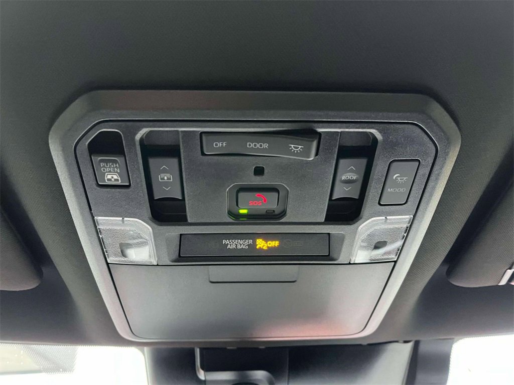 Used 2025 Toyota Tundra Platinum image 33