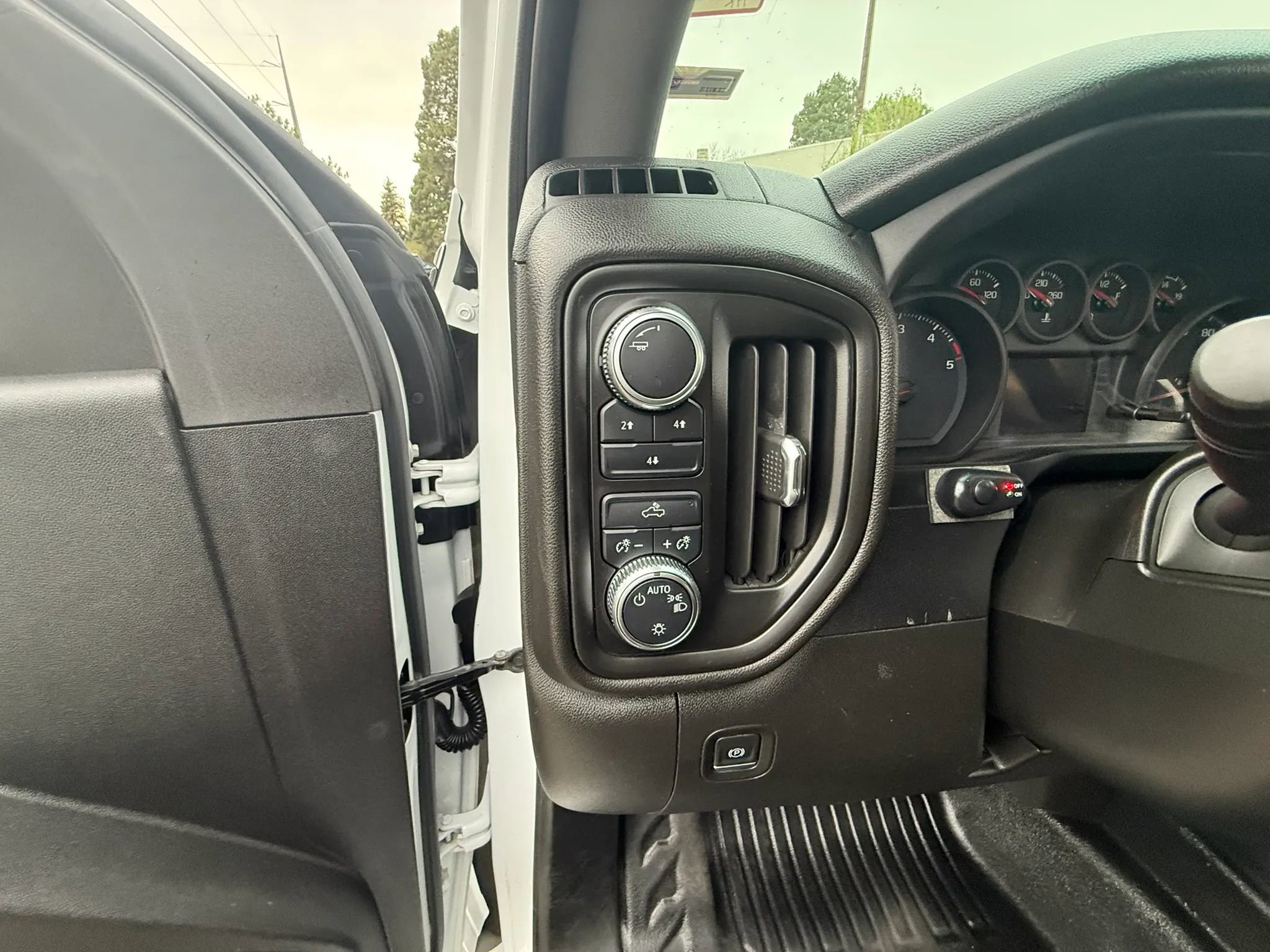 Used 2023 GMC Sierra 2500 Pro w/ Convenience Package image 34