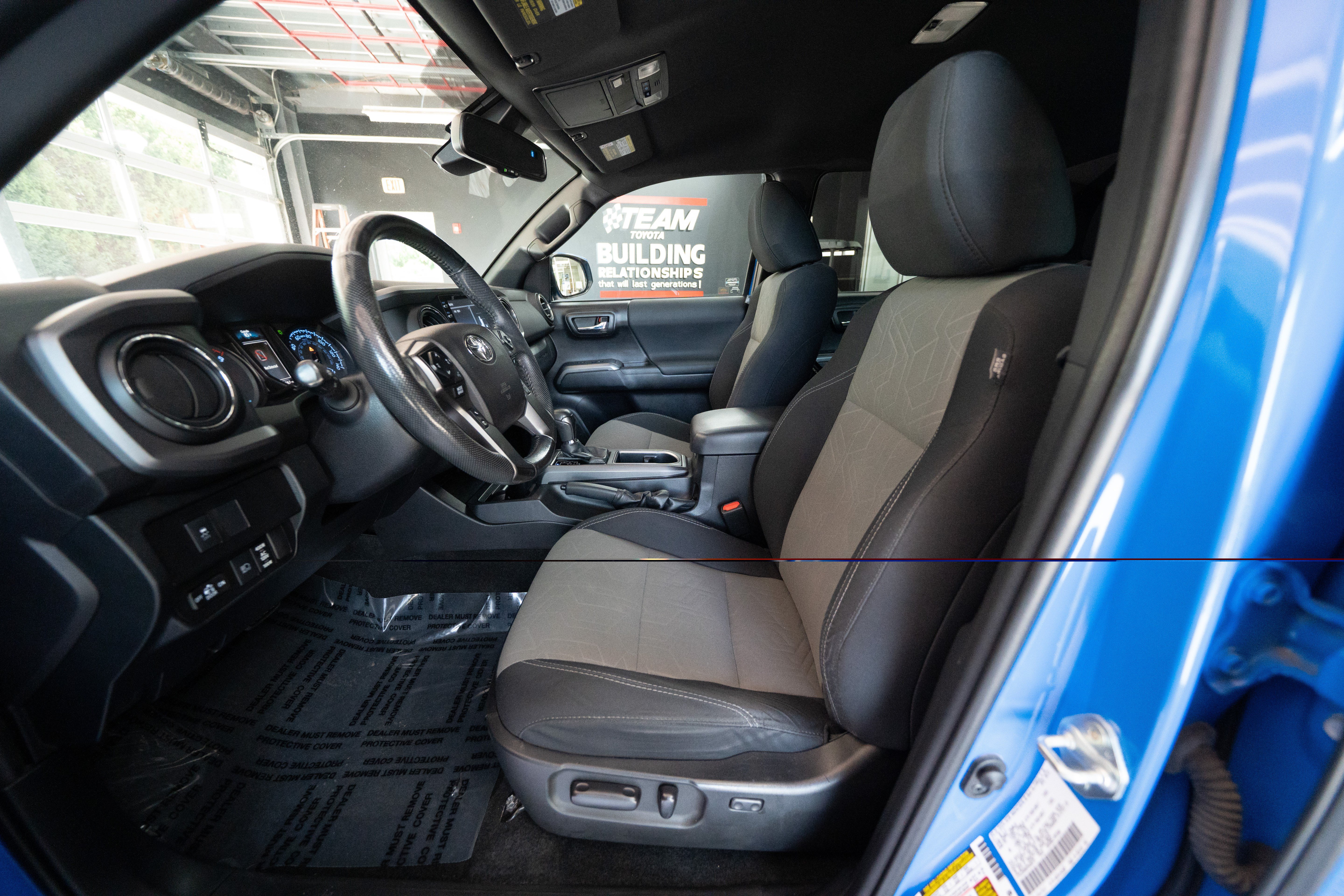 Used 2021 Toyota Tacoma TRD Sport AWD/4WD image 9
