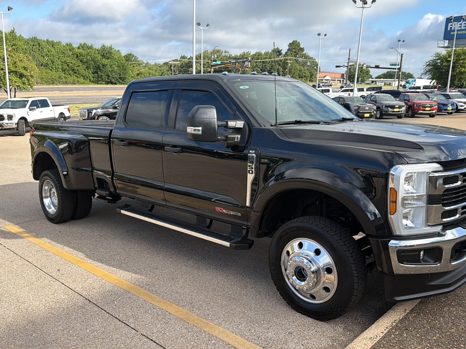 Used 2025 Ford F450 XLT w/ 360-Degree Camera Package AWD/4WD image 1