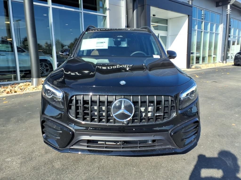 New 2026 Mercedes-Benz GLB 35 AMG 4MATIC image 9