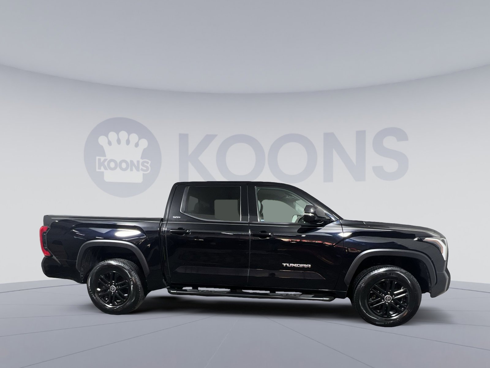 Used 2022 Toyota Tundra SR5 w/ SR5 Premium Package image 8