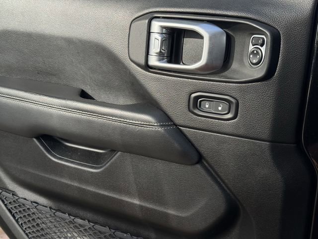 Used 2020 Jeep Gladiator Overland image 26