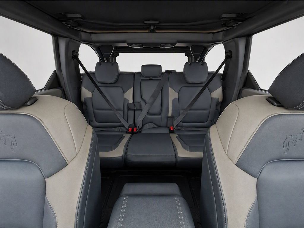 New 2026 Ford Bronco Big Bend w/ Black Diamond Package AWD/4WD image 16