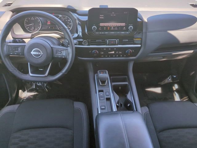 Used 2024 Nissan Pathfinder SV w/ Black Appearance Package image 15