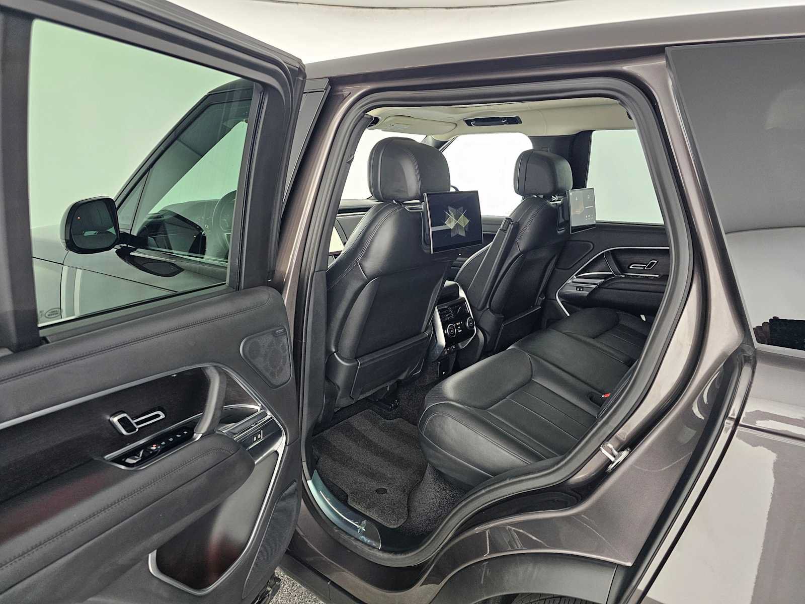 Used 2023 Land Rover Range Rover First Edition AWD/4WD image 16