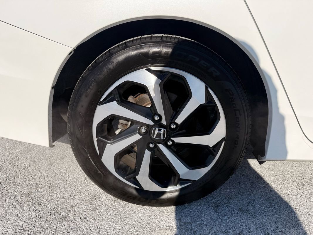 Used 2017 Honda Accord EX-L image 32