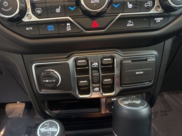 Used 2023 Jeep Wrangler Unlimited Sahara w/ Cold Weather Group image 24