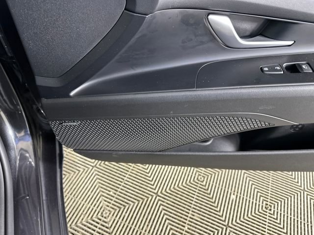 Used 2021 Hyundai Elantra SEL w/ Convenience + Premium Package image 29