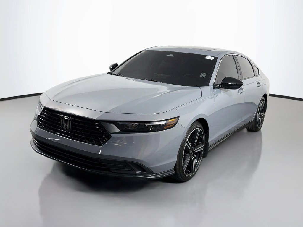 Used 2025 Honda Accord Sport image 3
