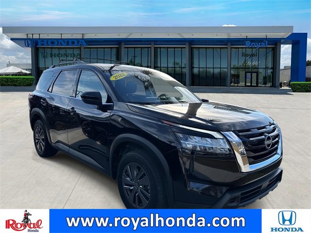 Used 2022 Nissan Pathfinder SV image 1