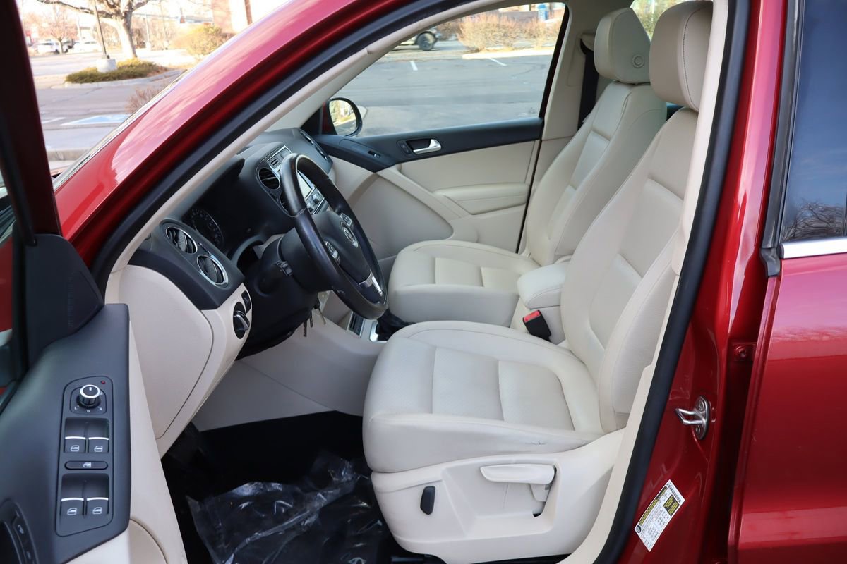 Used 2012 Volkswagen Tiguan S image 15
