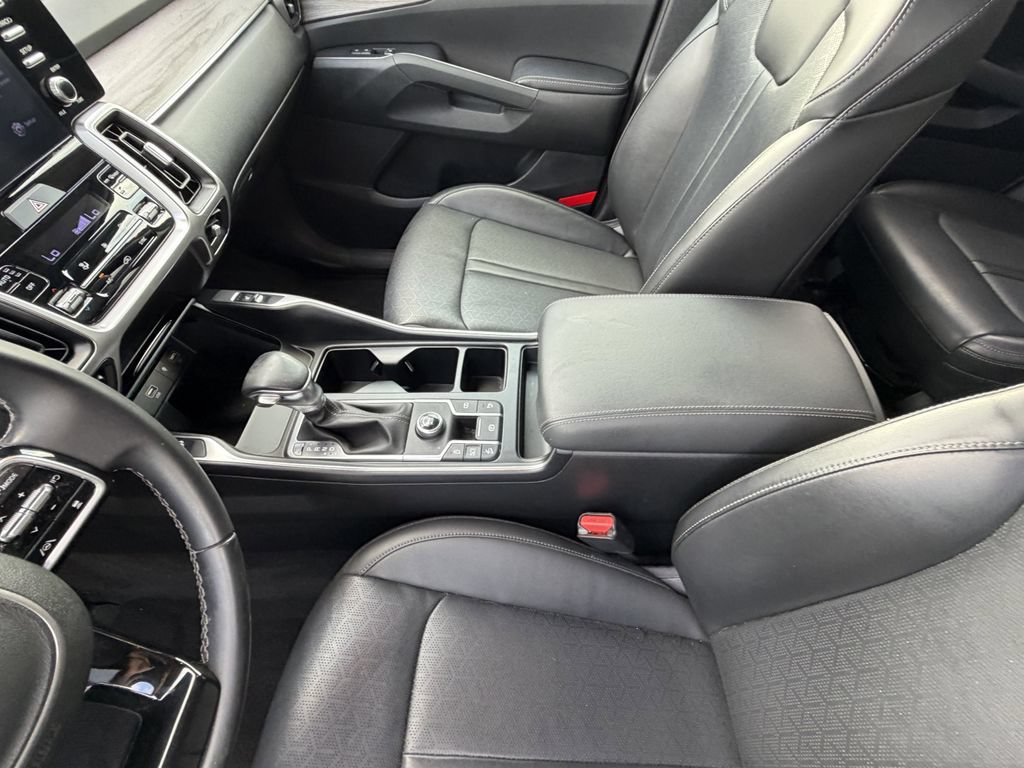 Used 2021 Kia Sorento EX FWD image 17