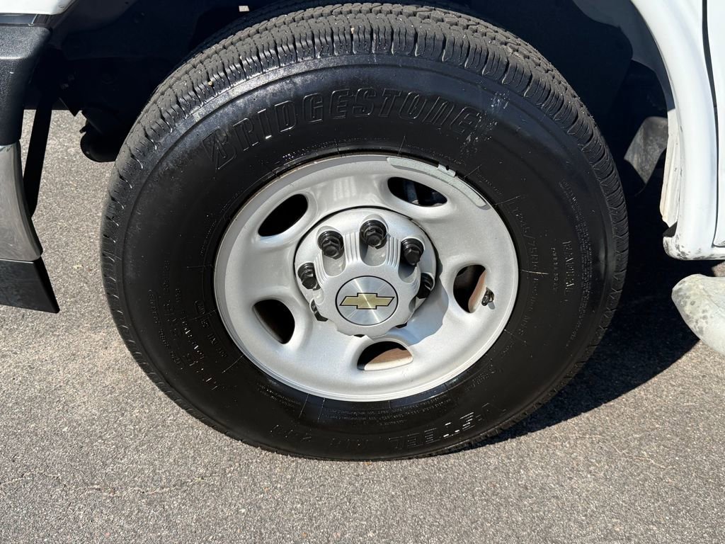 Used 2024 Chevrolet Express 2500 w/ Driver Convenience Package image 37