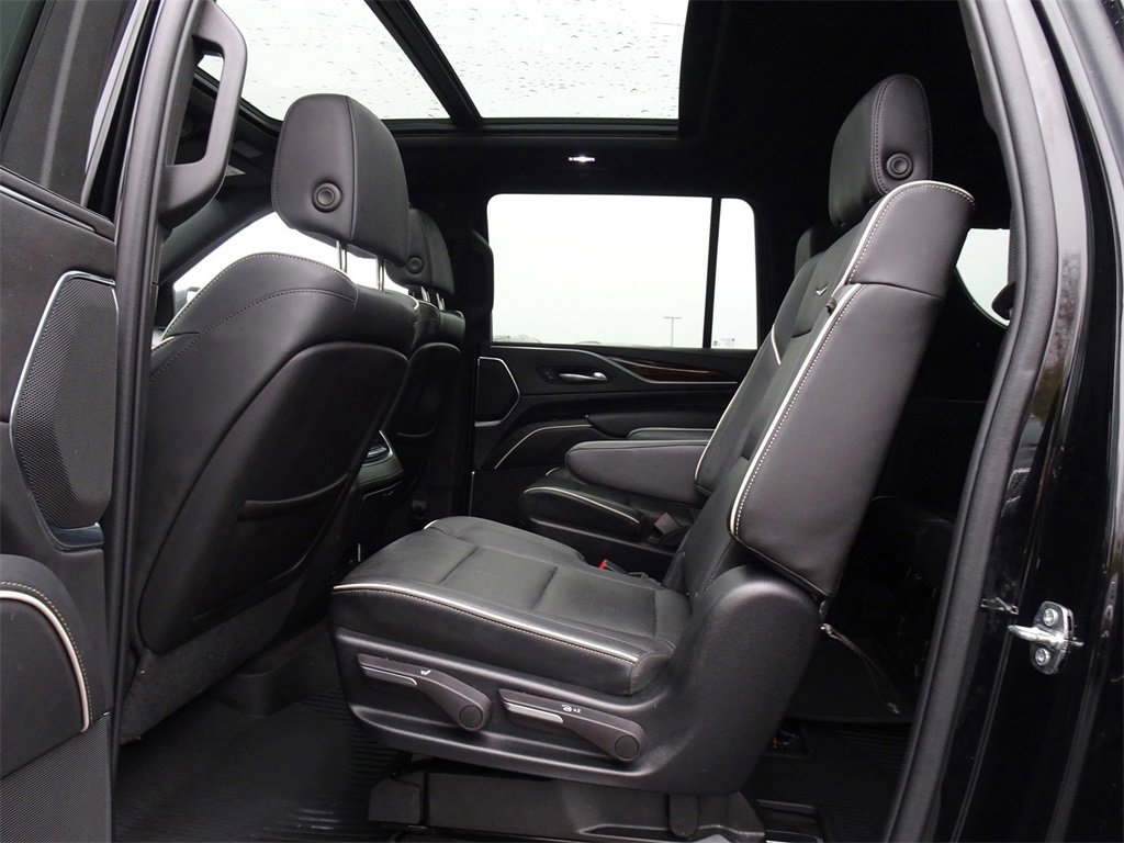 Certified 2022 Cadillac Escalade ESV Premium Luxury image 15