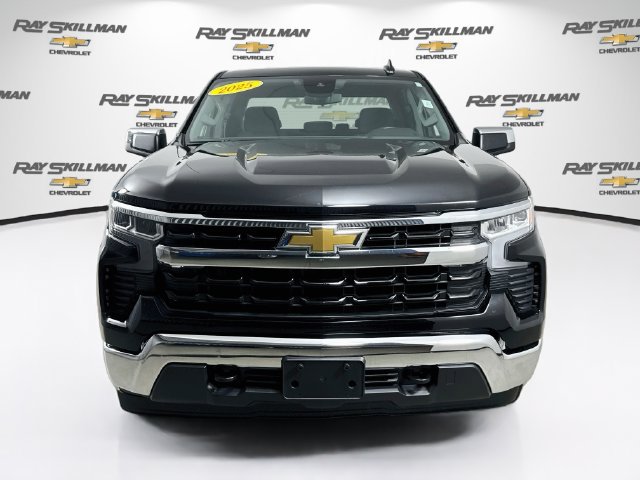 Used 2025 Chevrolet Silverado 1500 LT AWD/4WD image 2