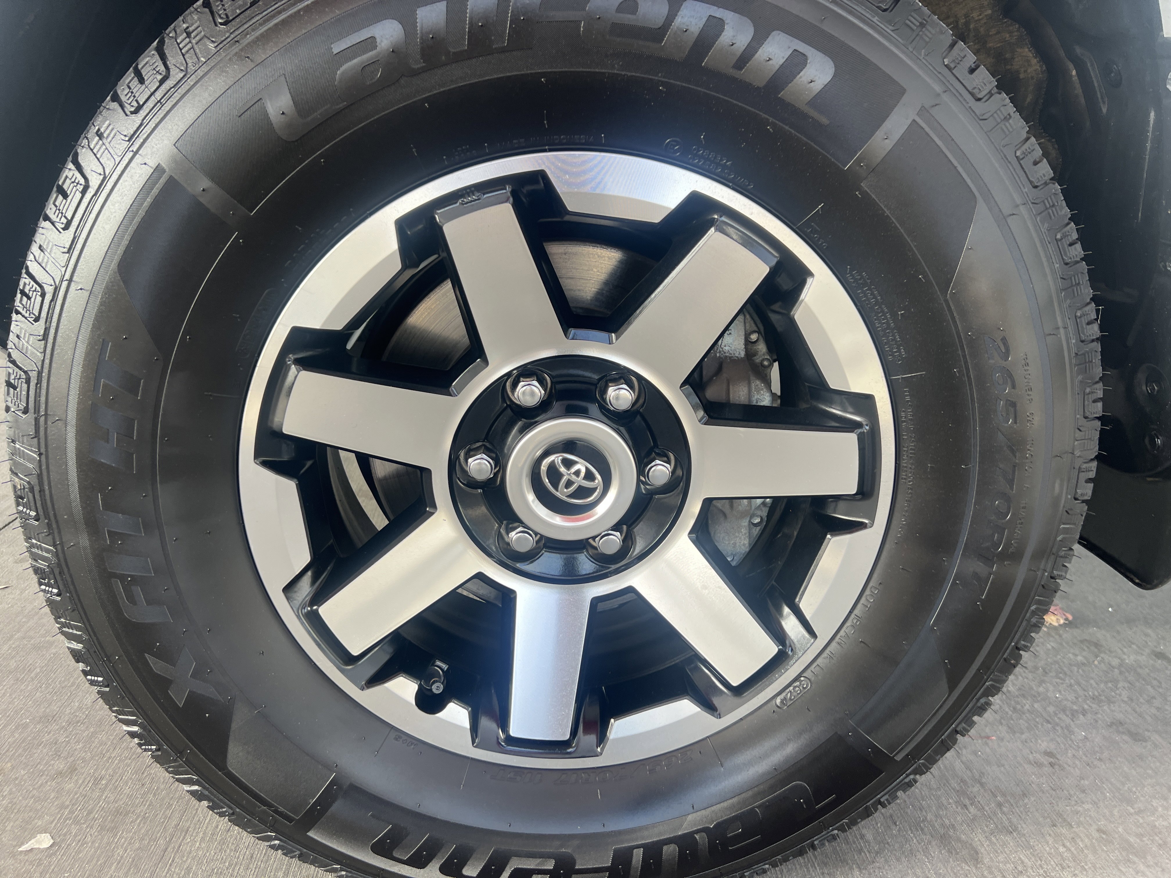 Certified 2024 Toyota 4Runner TRD Off-Road image 11