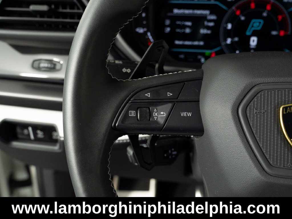 Used 2025 Lamborghini Urus SE AWD/4WD image 42