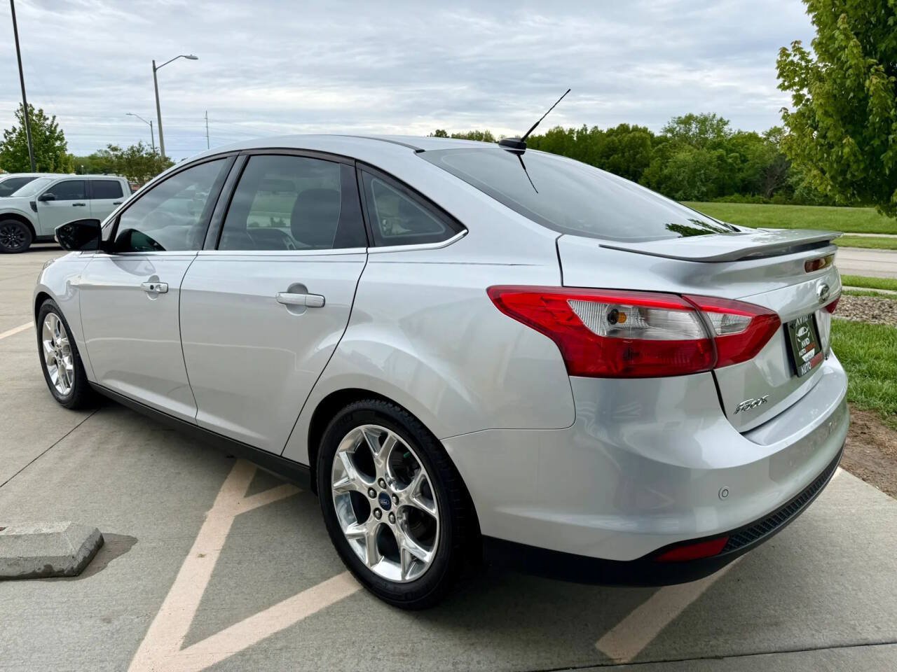 Used 2014 Ford Focus Titanium FWD image 6