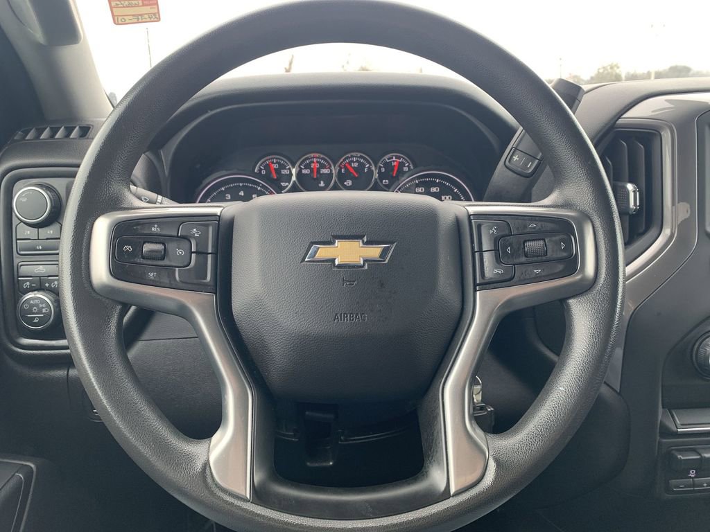 Used 2022 Chevrolet Silverado 2500 Custom w/ Custom Value Package image 11