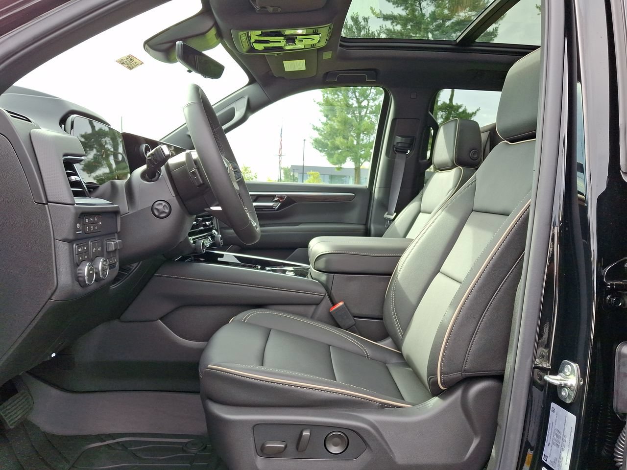 New 2026 Chevrolet Tahoe Premier AWD/4WD image 6