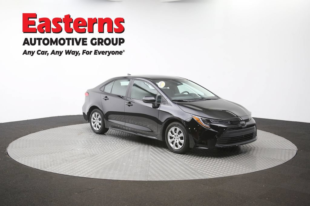 Used 2025 Toyota Corolla LE FWD image 50