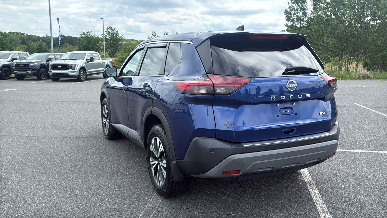 Used 2022 Nissan Rogue SV FWD image 9