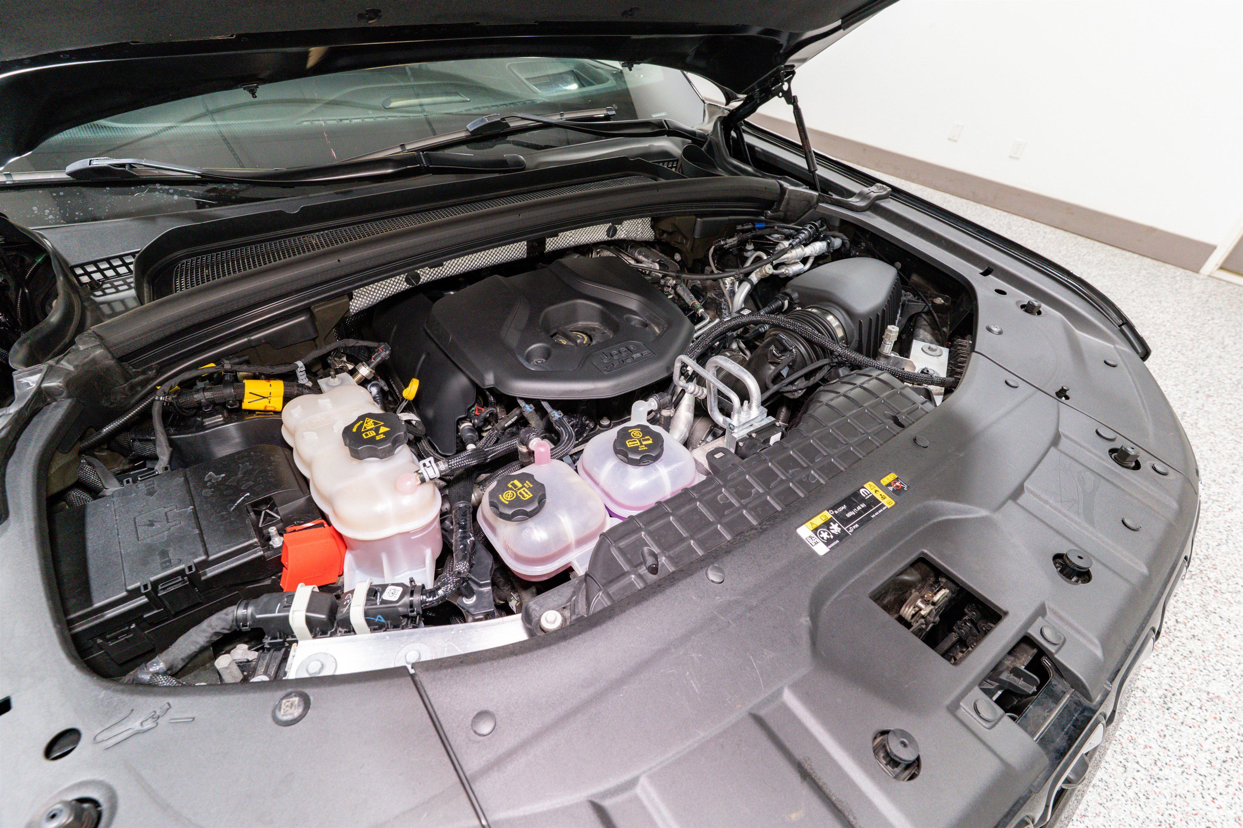 Used 2023 Jeep Grand Cherokee Overland w/ Advanced Protech Group III image 39